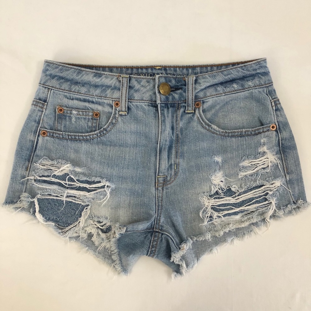 AMERICAN EAGLE l Size 0 l Short Short Hi-Rise Damaged Denim Shorts l FESTIVAL